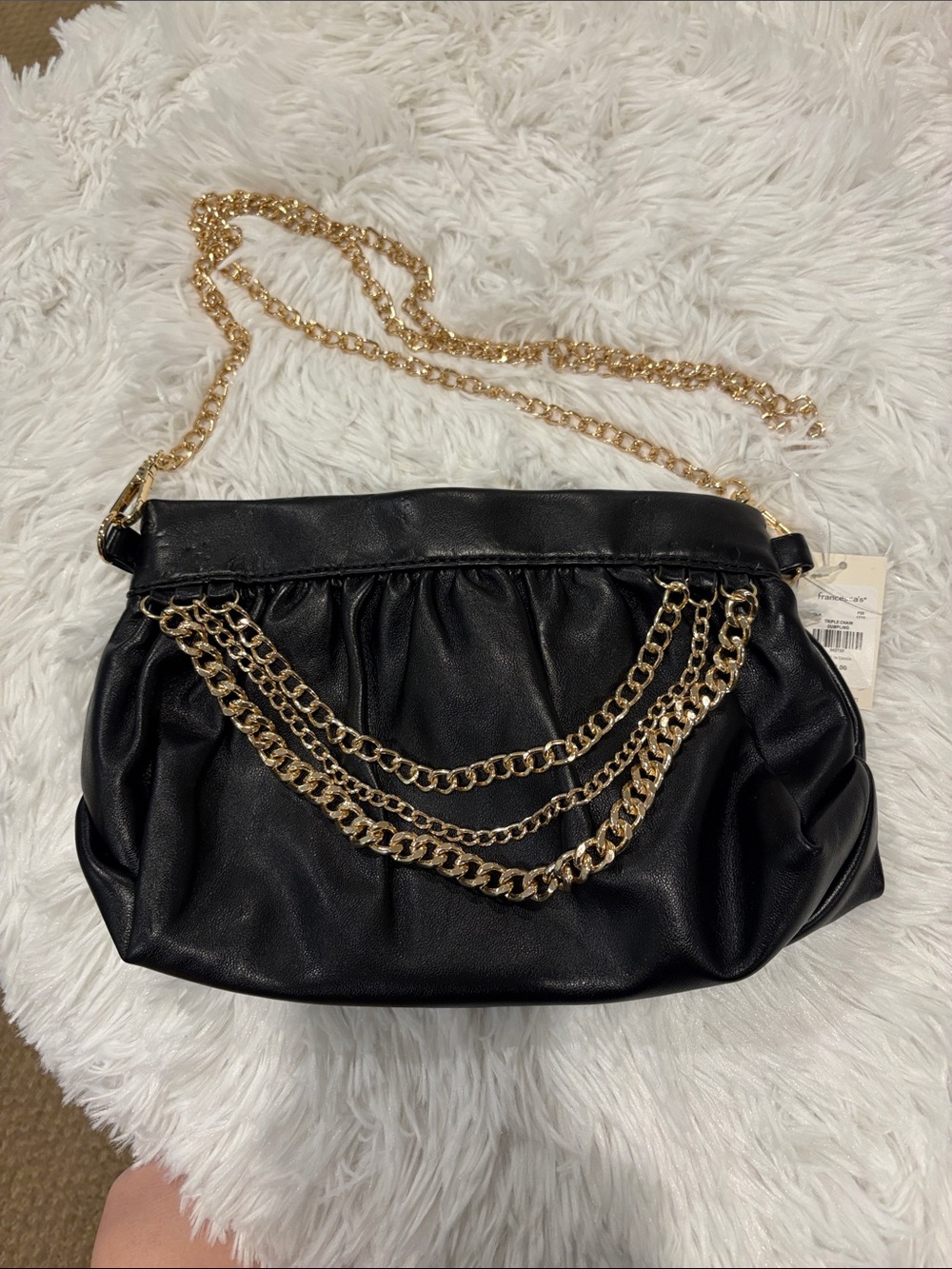 Francesca's Collections Candice black pleated dumpling clutch